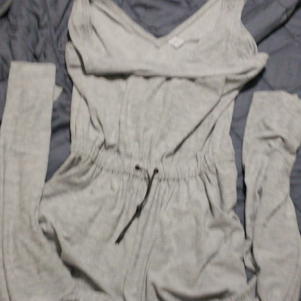 Old Navy Active Heather Gray Top